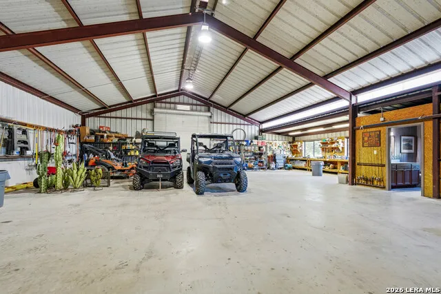 106 County Road 253 Poth, TX 78147