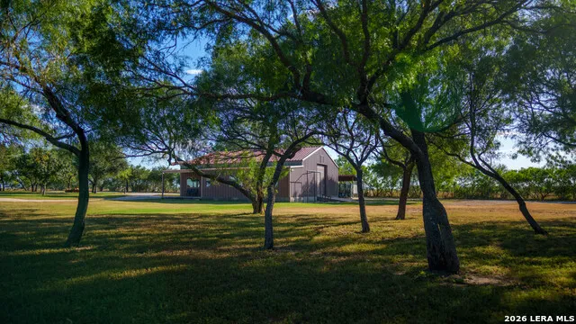 106 County Road 253 Poth, TX 78147
