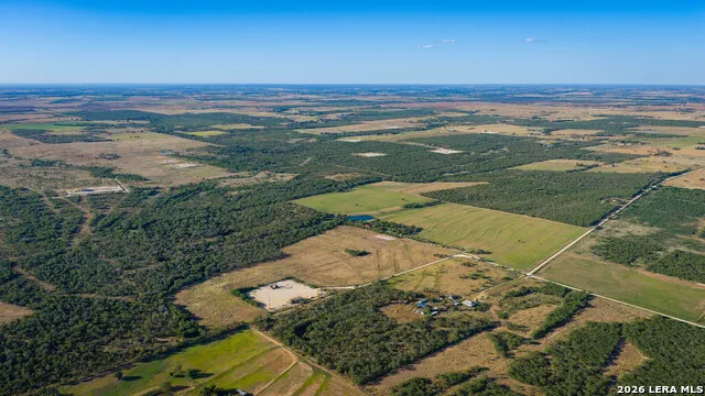 106 County Road 253 Poth, TX 78147