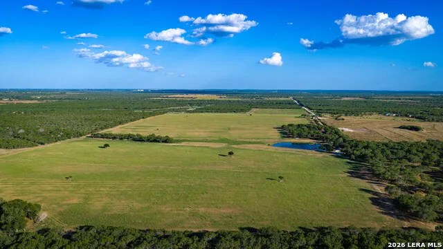 106 County Road 253 Poth, TX 78147