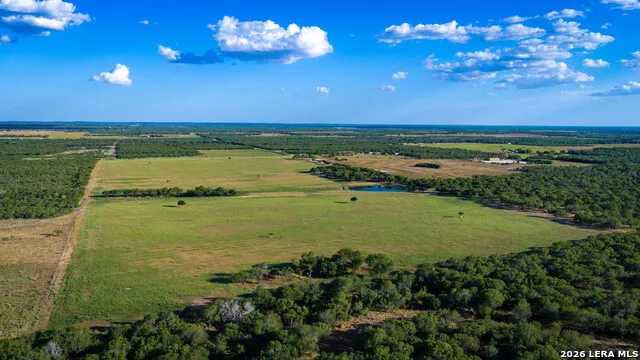 106 County Road 253 Poth, TX 78147