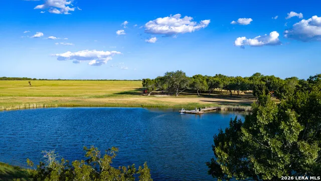 106 County Road 253 Poth, TX 78147