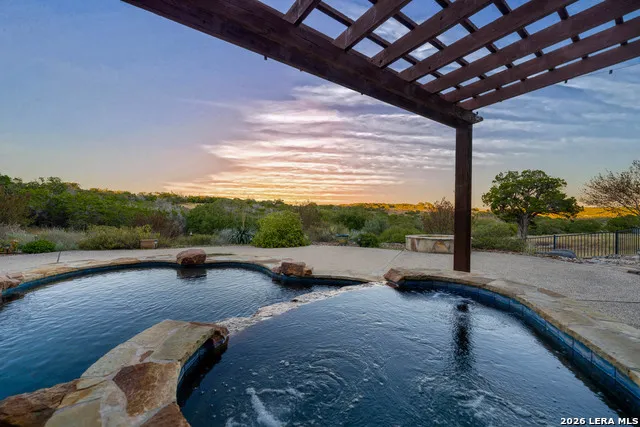 326 RIVER VALLEY RD Ingram, TX 78025