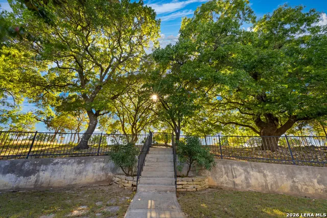 326 RIVER VALLEY RD Ingram, TX 78025