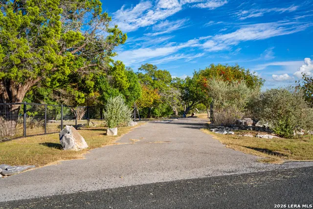 326 RIVER VALLEY RD Ingram, TX 78025