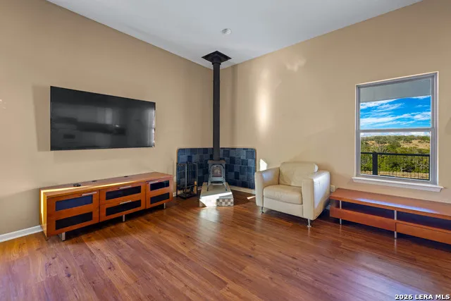 326 RIVER VALLEY RD Ingram, TX 78025