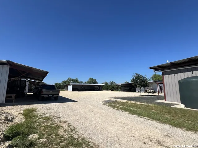 6624 W FM 2200 Moore, TX 78057