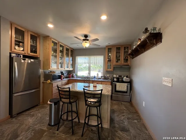 6624 W FM 2200 Moore, TX 78057
