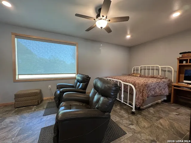 6624 W FM 2200 Moore, TX 78057