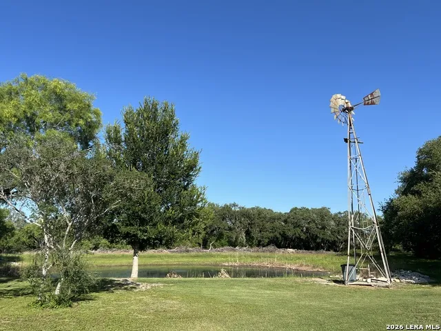 6624 W FM 2200 Moore, TX 78057