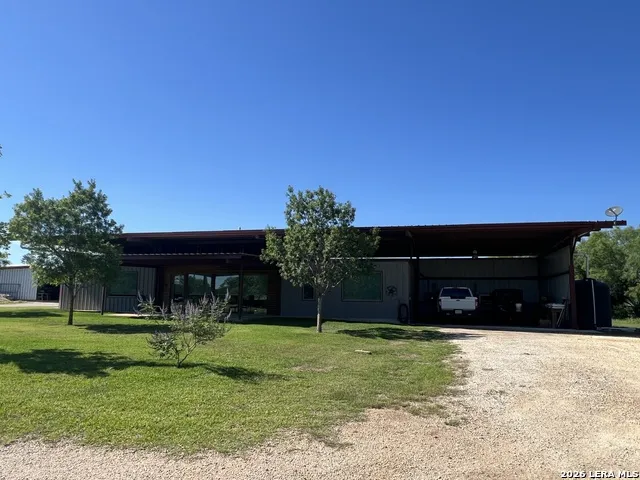 6624 W FM 2200 Moore, TX 78057
