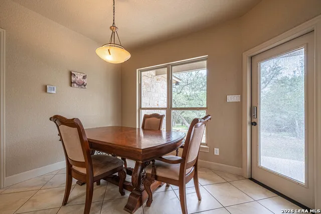 374 W County Road 2481 Hondo, TX 78861