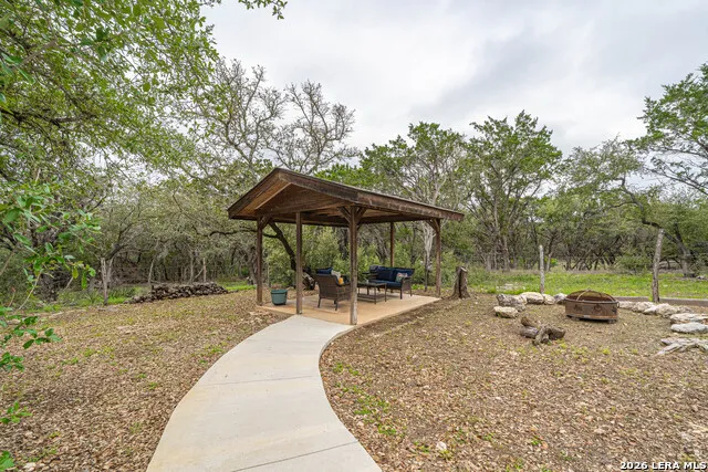 374 W County Road 2481 Hondo, TX 78861