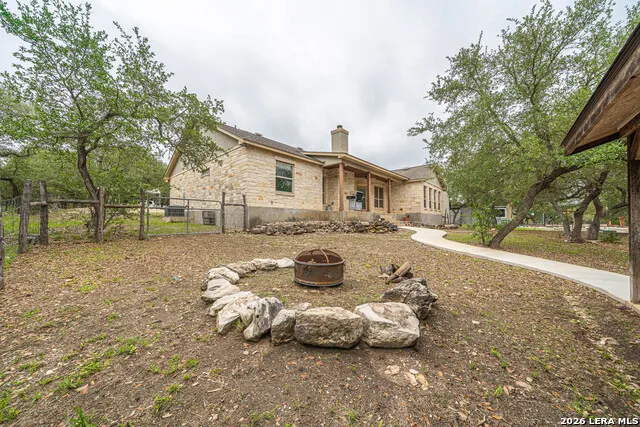 374 W County Road 2481 Hondo, TX 78861