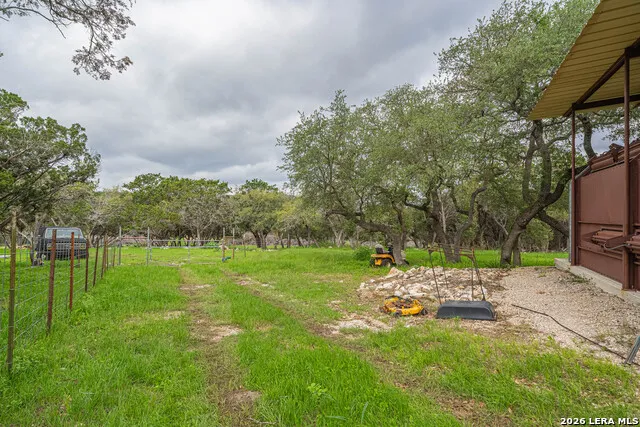 374 W County Road 2481 Hondo, TX 78861