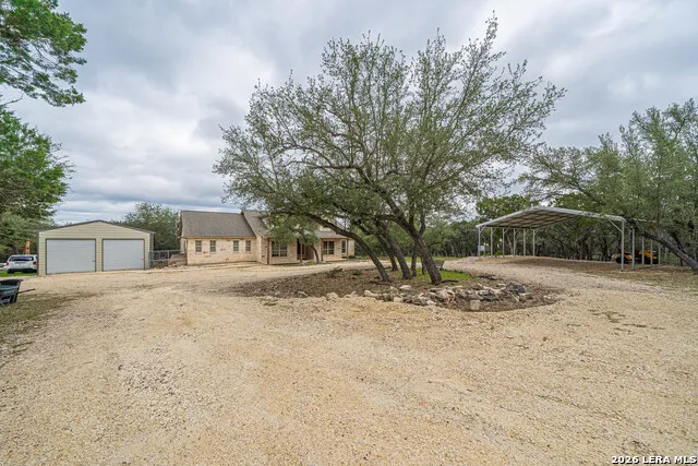374 W County Road 2481 Hondo, TX 78861