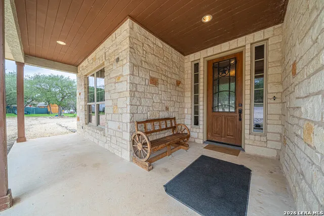 374 W County Road 2481 Hondo, TX 78861