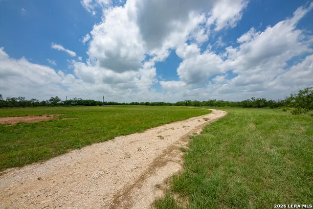 1393 Fox Trotter Seguin, TX 78155