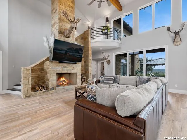 298 Table Rock Helotes, TX 78023