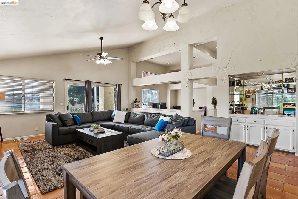 2244 Colonial Ct Discovery Bay, CA 94505