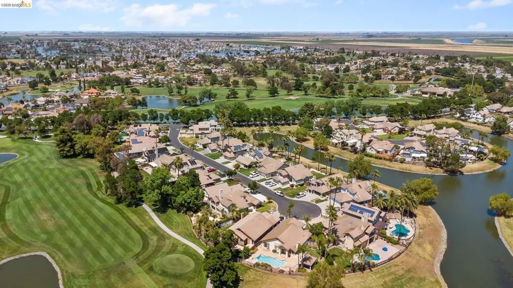 2244 Colonial Ct Discovery Bay, CA 94505