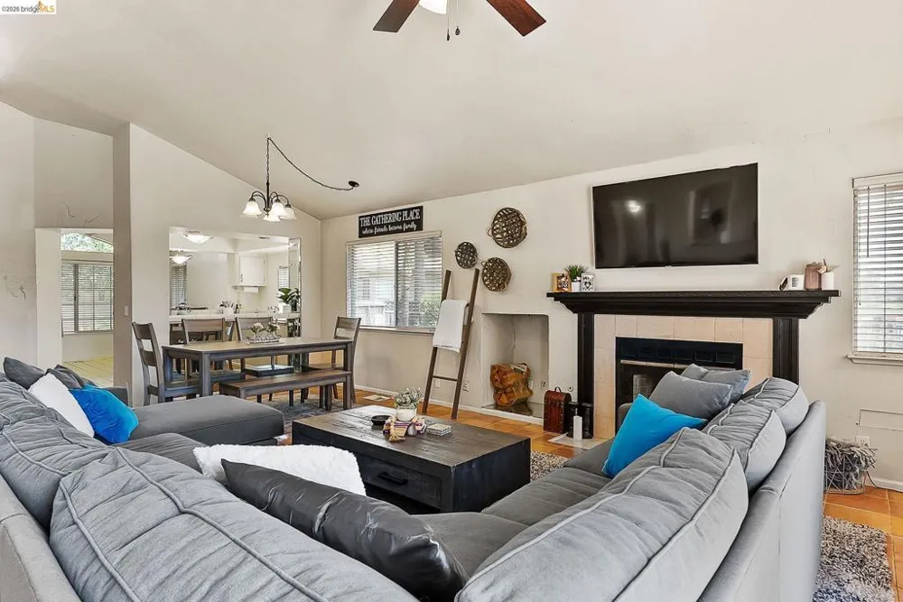 2244 Colonial Ct Discovery Bay, CA 94505