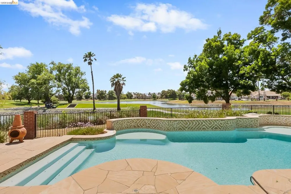 2244 Colonial Ct Discovery Bay, CA 94505