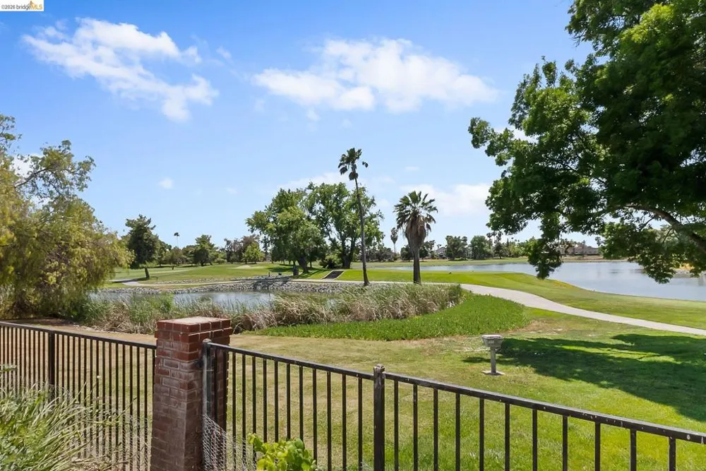 2244 Colonial Ct Discovery Bay, CA 94505