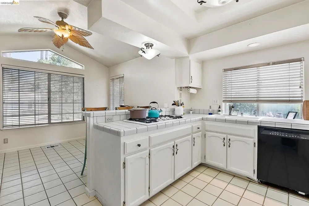 2244 Colonial Ct Discovery Bay, CA 94505