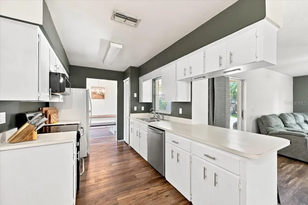 3744 PAULA COURT Lakeland, FL 33812