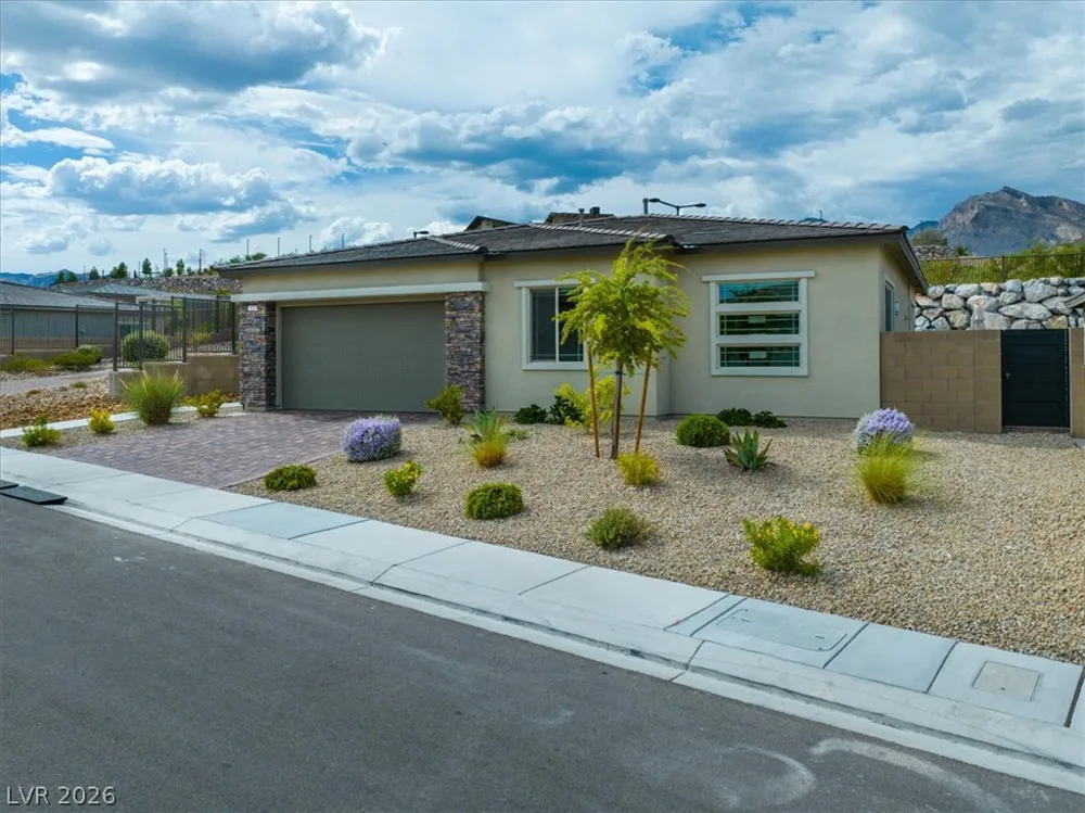 921 Woodburn Lane Las Vegas, NV 89138
