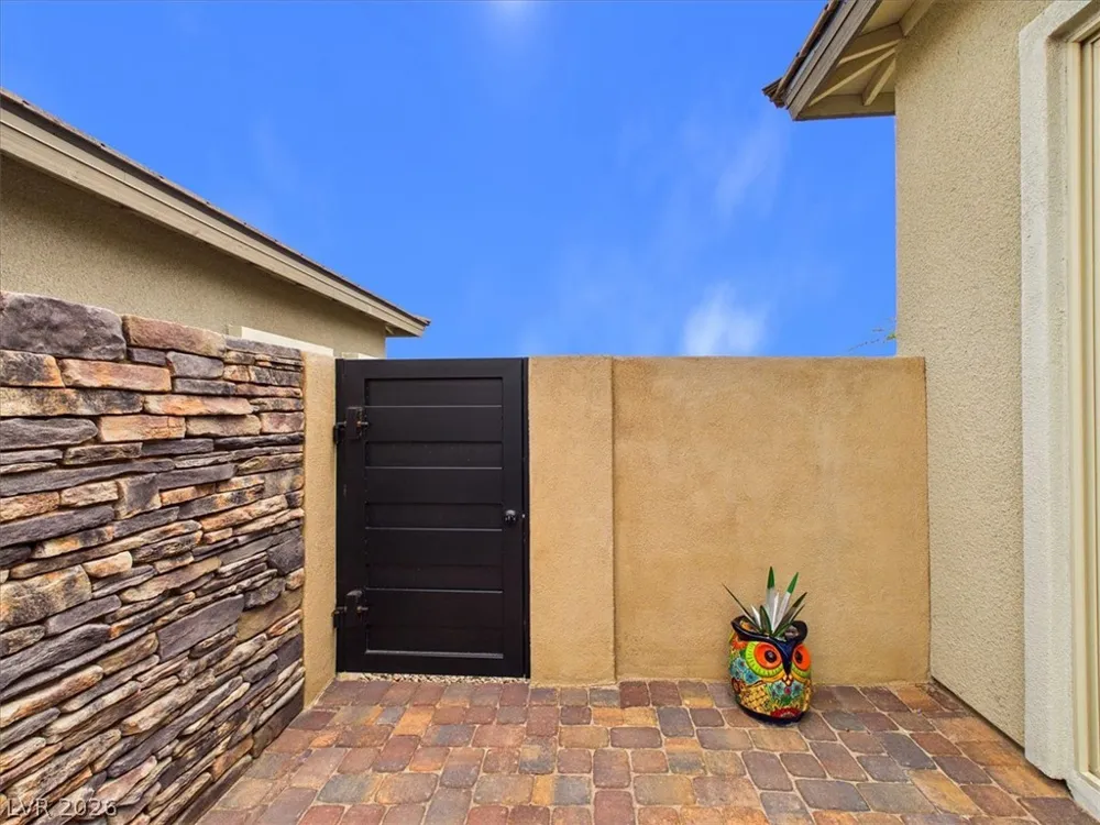 921 Woodburn Lane Las Vegas, NV 89138