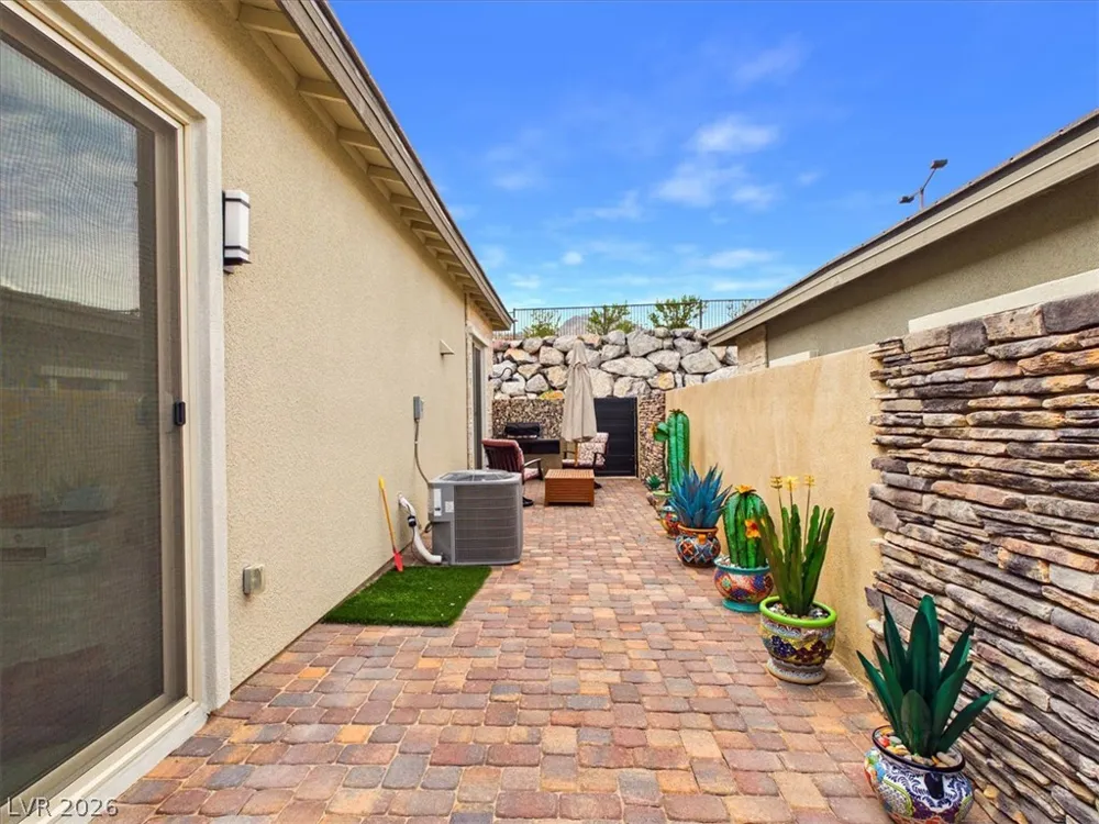 921 Woodburn Lane Las Vegas, NV 89138
