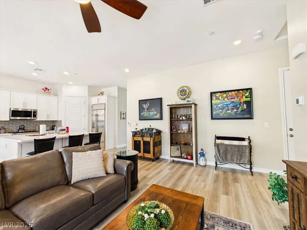 921 Woodburn Lane Las Vegas, NV 89138