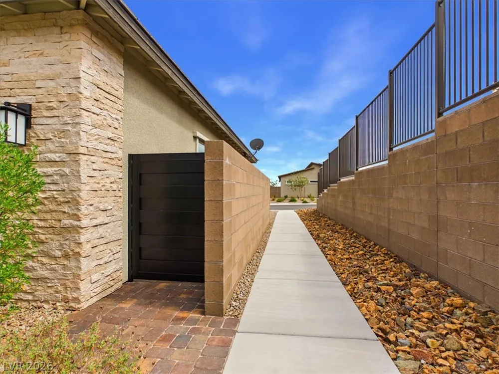 921 Woodburn Lane Las Vegas, NV 89138