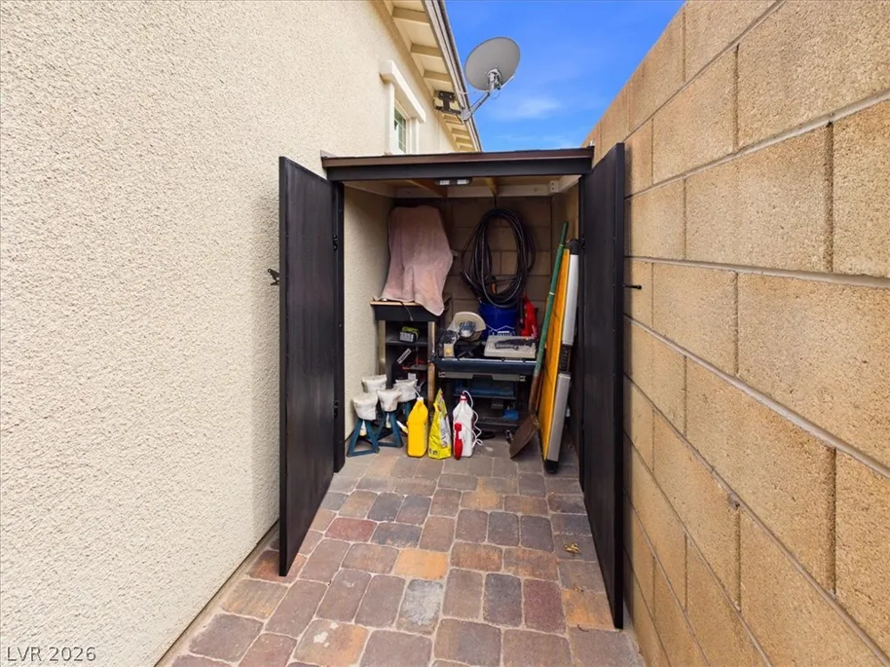 921 Woodburn Lane Las Vegas, NV 89138