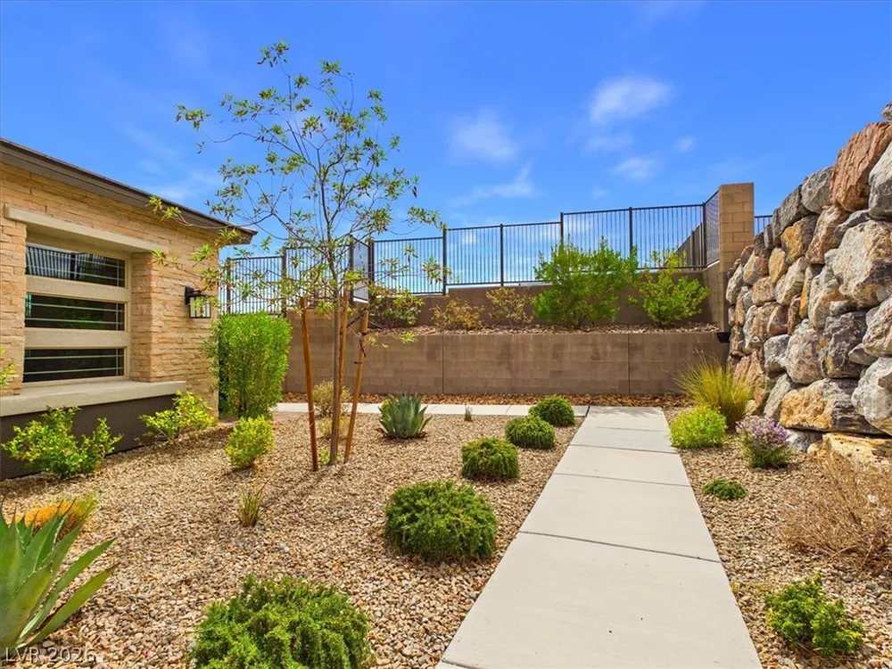 921 Woodburn Lane Las Vegas, NV 89138