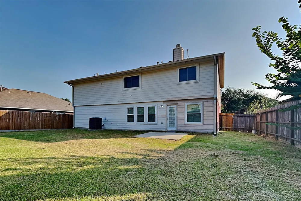 1116 Lake Shore Drive Pearland, TX 77581