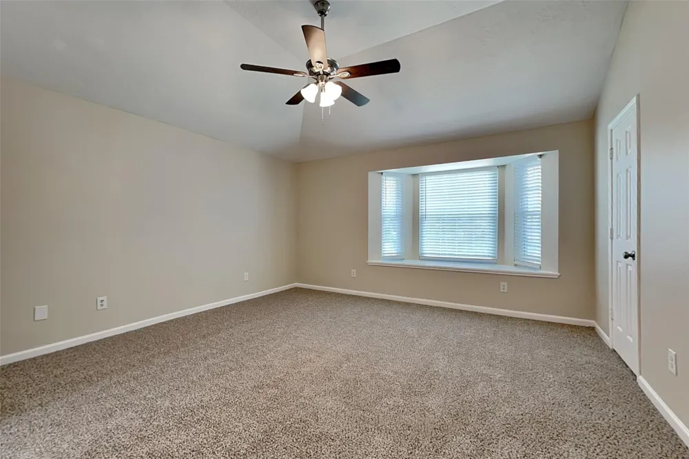 1116 Lake Shore Drive Pearland, TX 77581