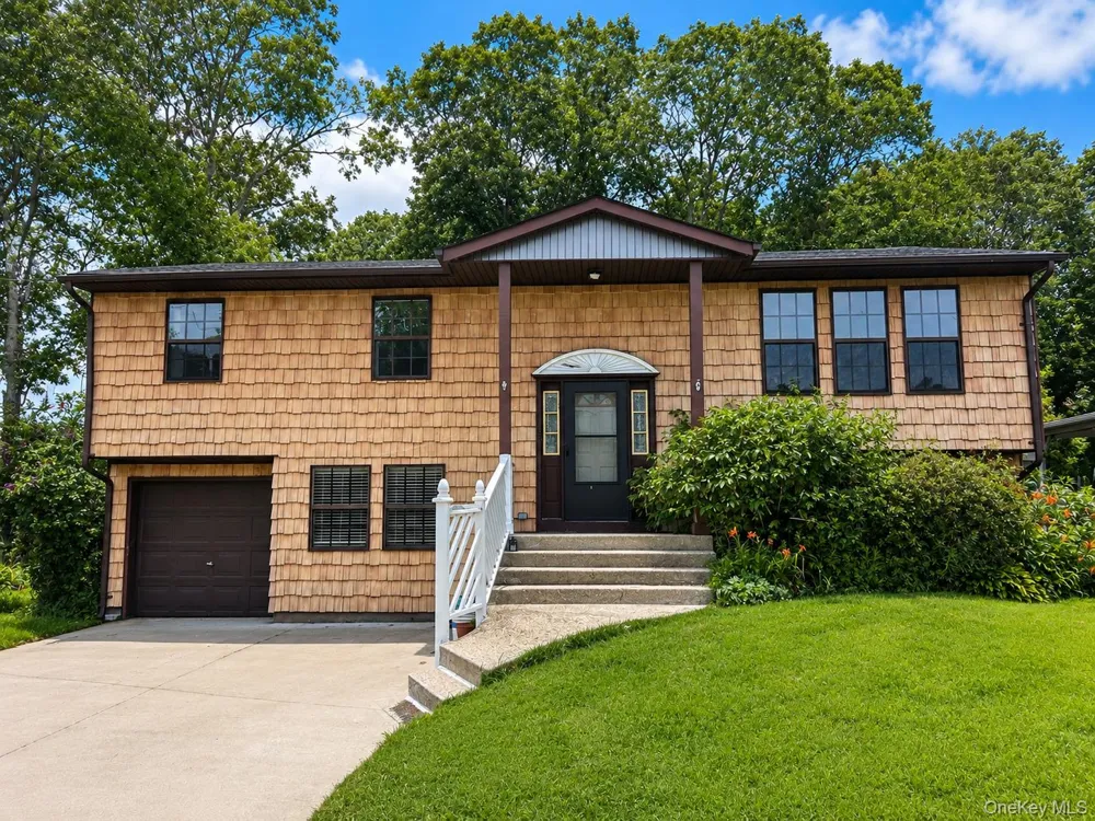 676 Bohemia Parkway Sayville, NY 11782