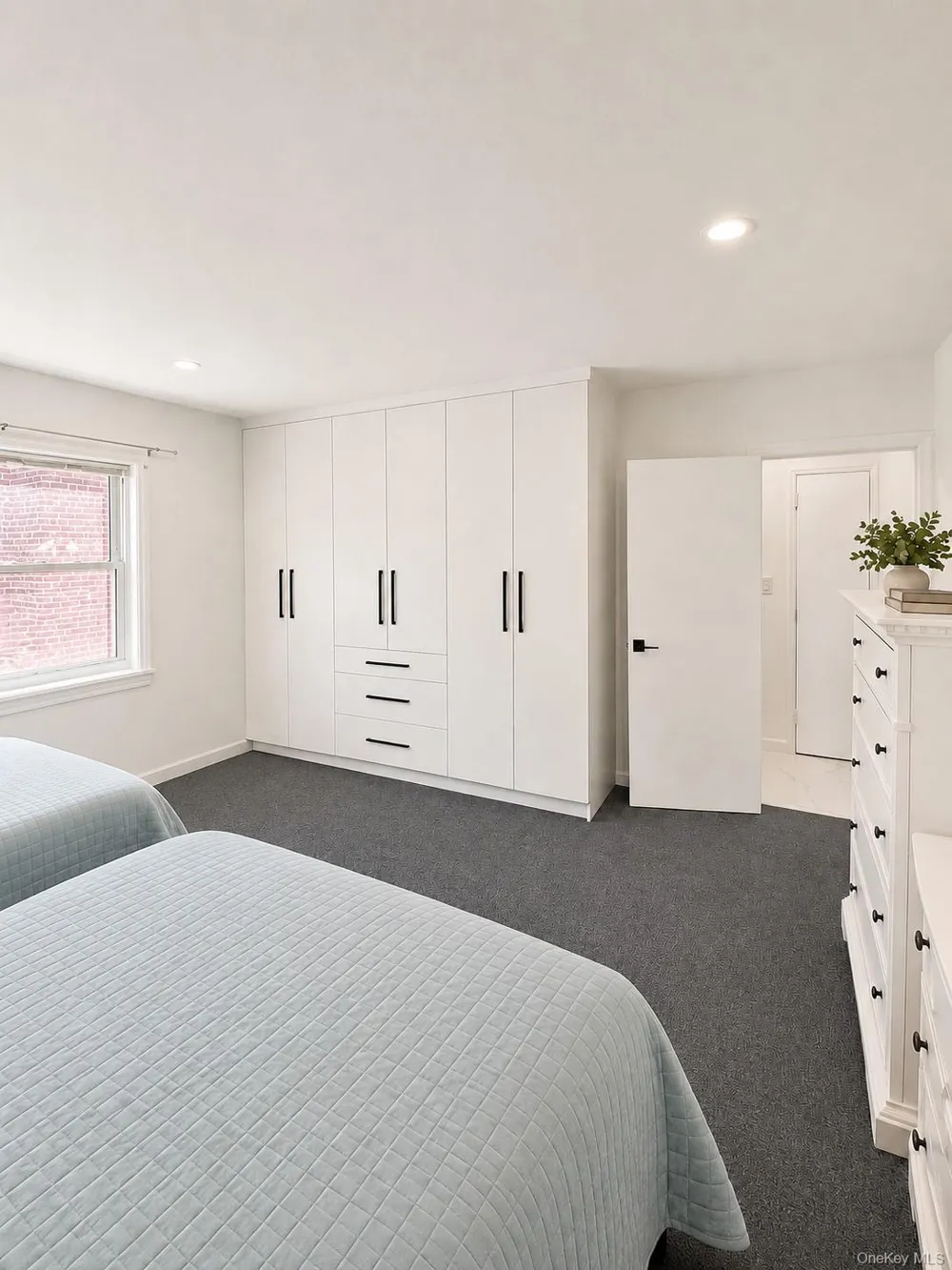 553 CENTRAL AVENUE #19B Cedarhurst, NY 11516