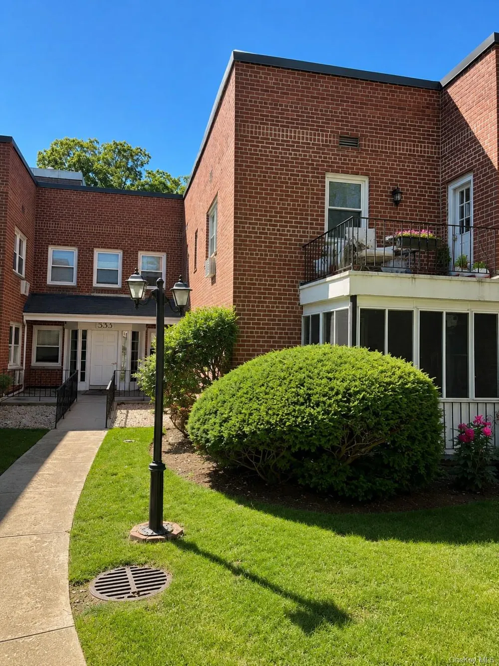 553 CENTRAL AVENUE #19B Cedarhurst, NY 11516