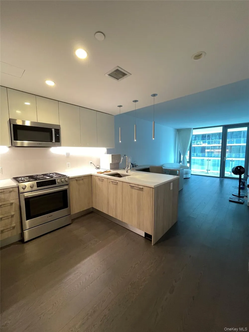 131-05 40th Road #15M Flushing, NY 11354