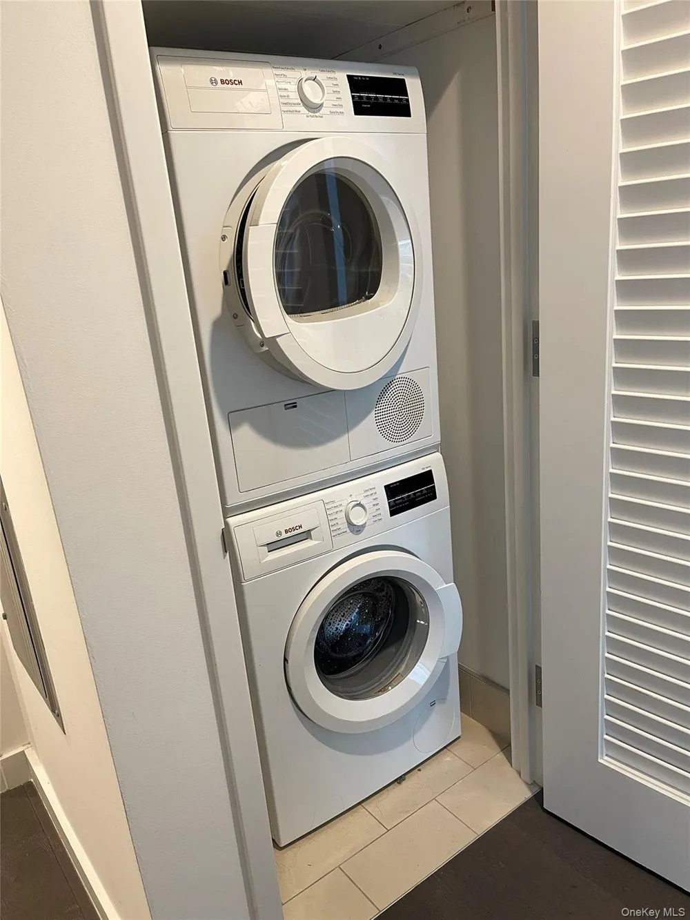 131-05 40th Road #15M Flushing, NY 11354