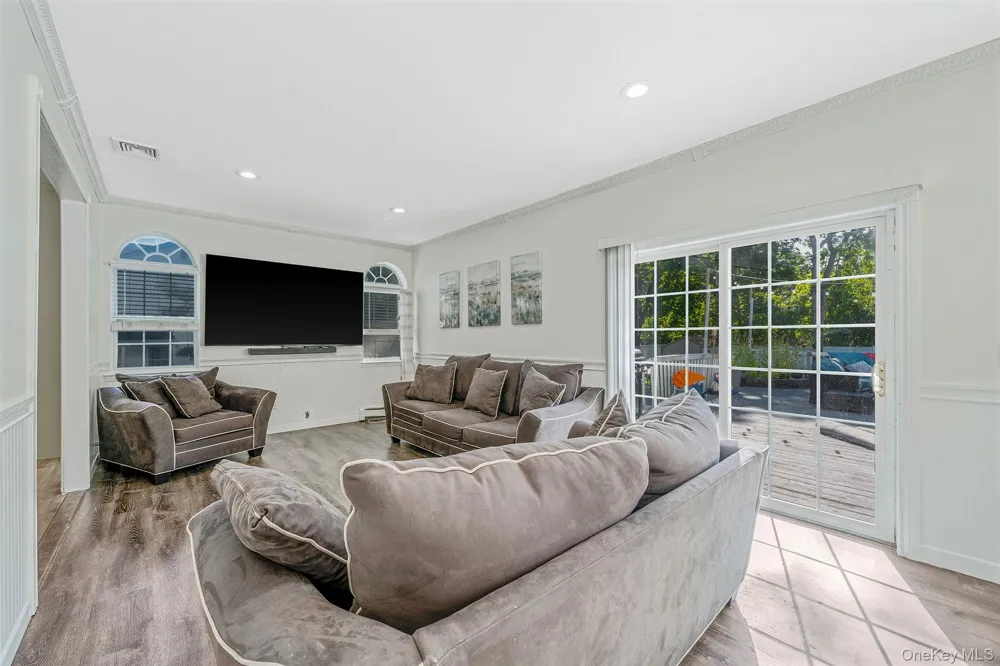 3 Embassy Road Selden, NY 11784
