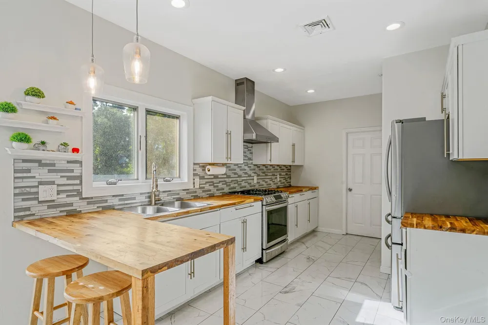3 Embassy Road Selden, NY 11784