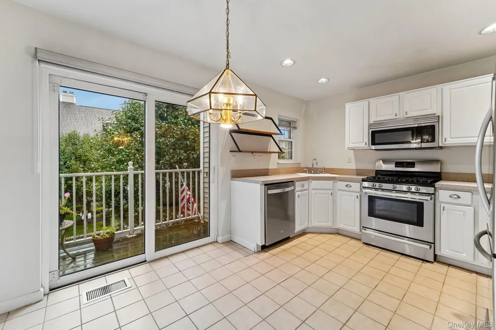122 Crystal Hill Drive Pomona, NY 10970