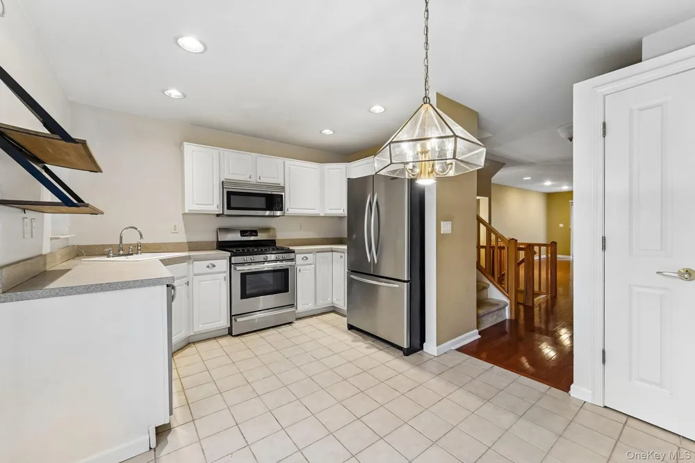122 Crystal Hill Drive Pomona, NY 10970