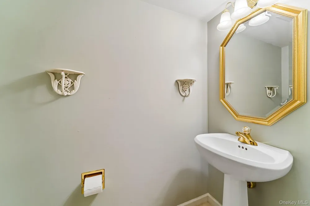 122 Crystal Hill Drive Pomona, NY 10970