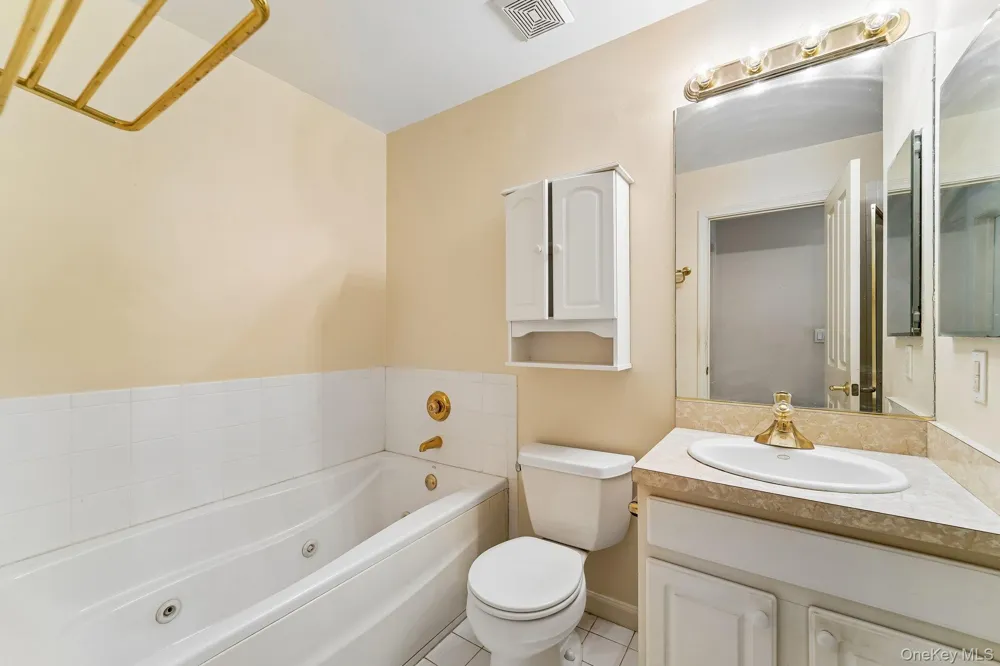 122 Crystal Hill Drive Pomona, NY 10970